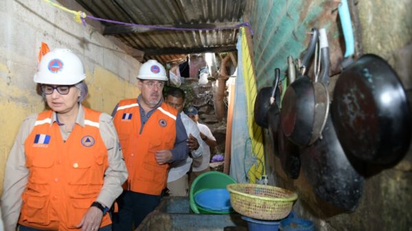 Presidente Arévalo supervisa respuesta ante derrumbe en Pastores, Sacatepéquez
