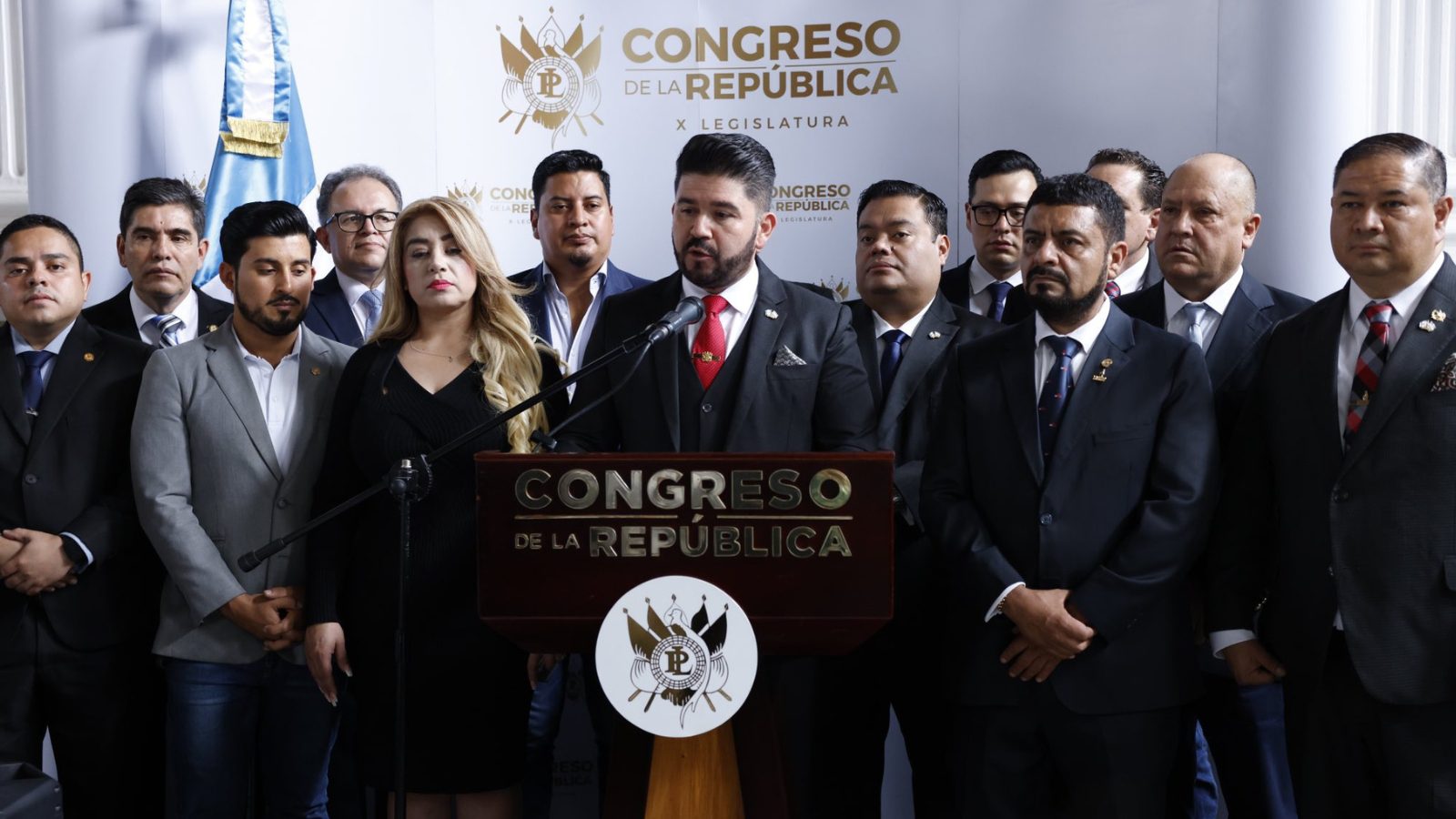 Bancada Vamos presenta amparo en la CC contra aprobación de ampliación presupuestaria