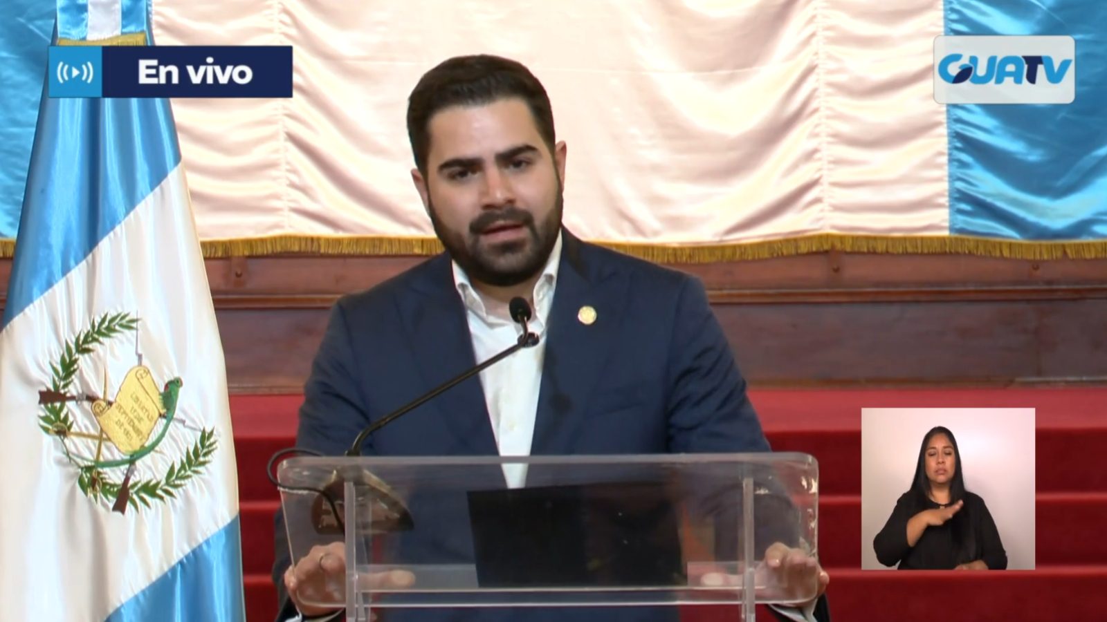 En conferencia de prensa Ejecutivo niega acusaciones de sobornos para aprobar presupuesto