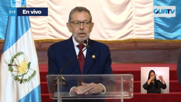 Habilitan dos carriles para vehículos livianos en Autopista Palín-Escuintla Transporte pesado sin paso