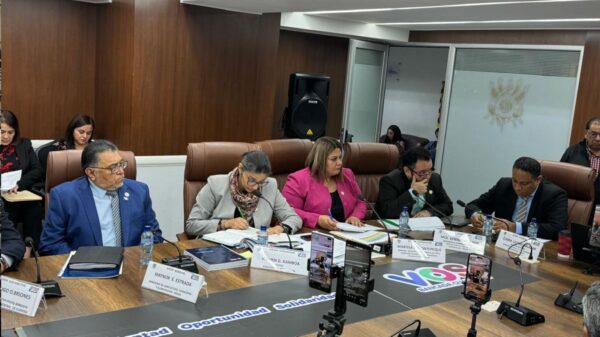 Bancada VOS cuestiona programas del MAGA