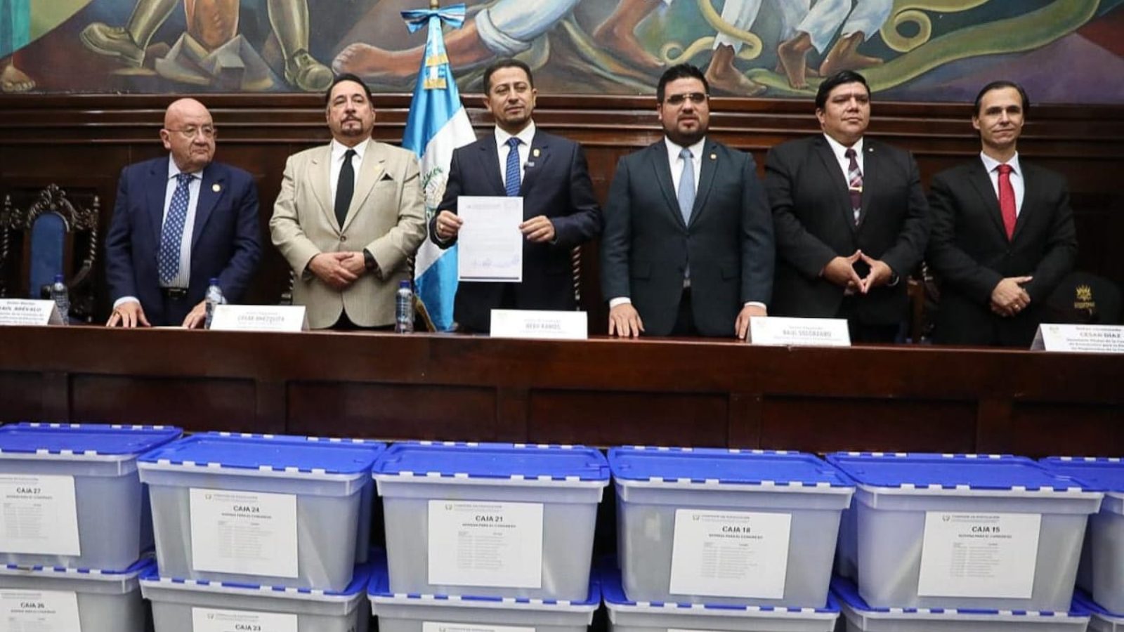 Congreso recibe la lista de 312 candidatos a magistrados de Salas de Apelaciones