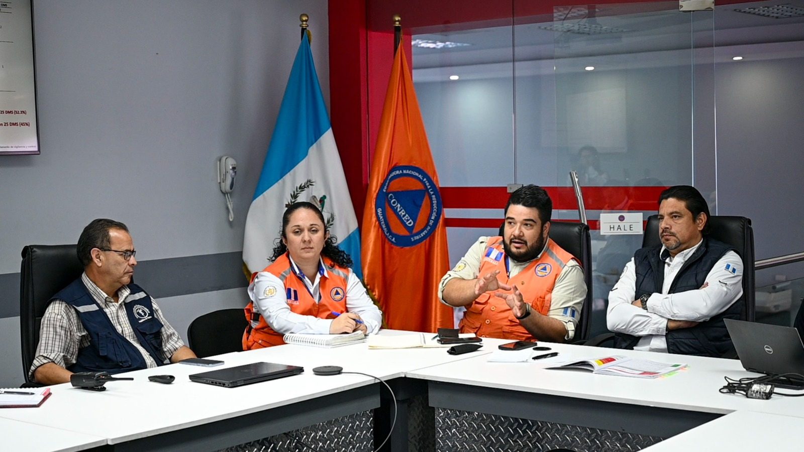 Conred declara alerta por dengue y lluvias en Guatemala