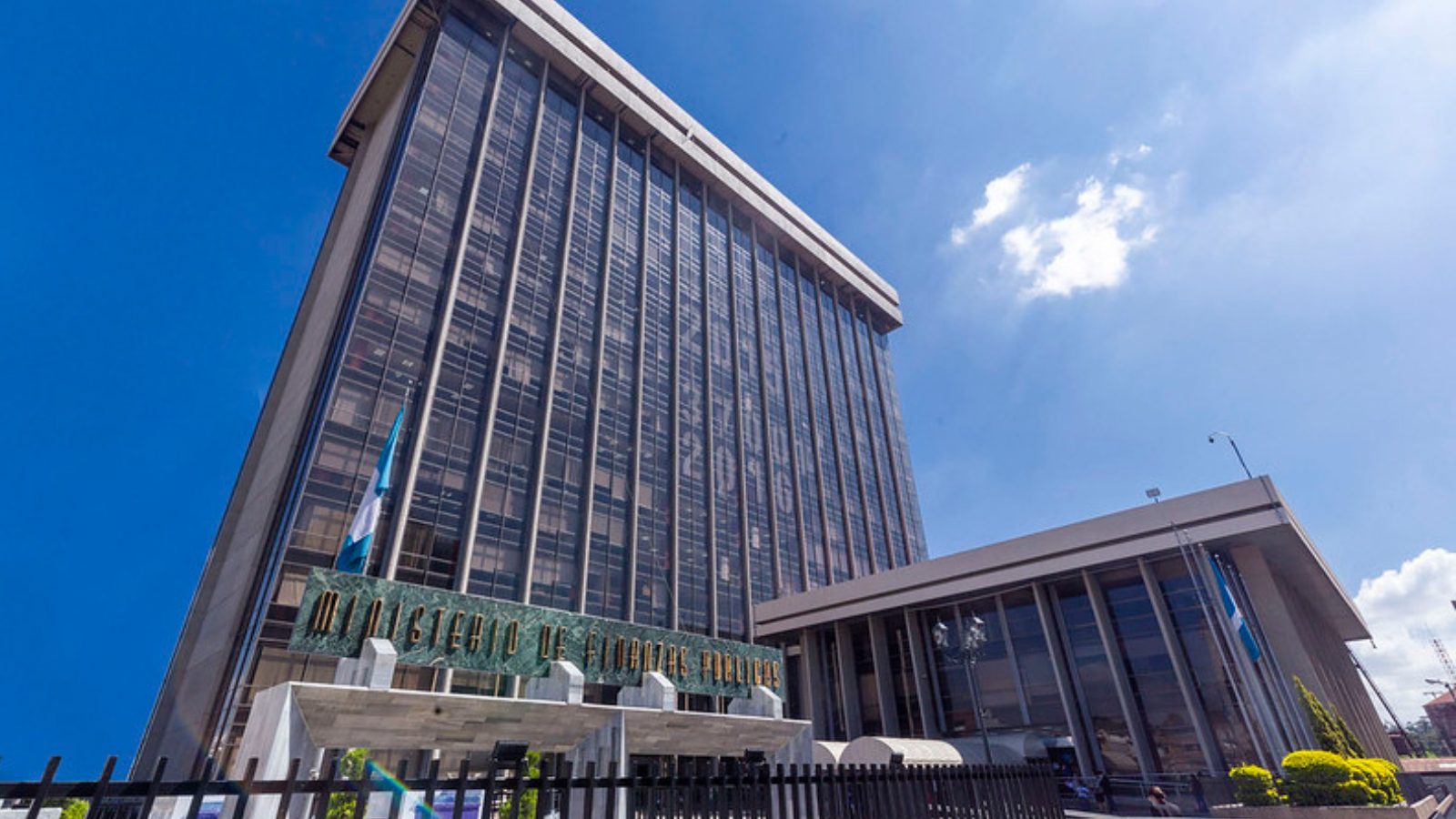 Minfin adjudica Q600 mil en Bonos del Tesoro a pequeños inversionistas