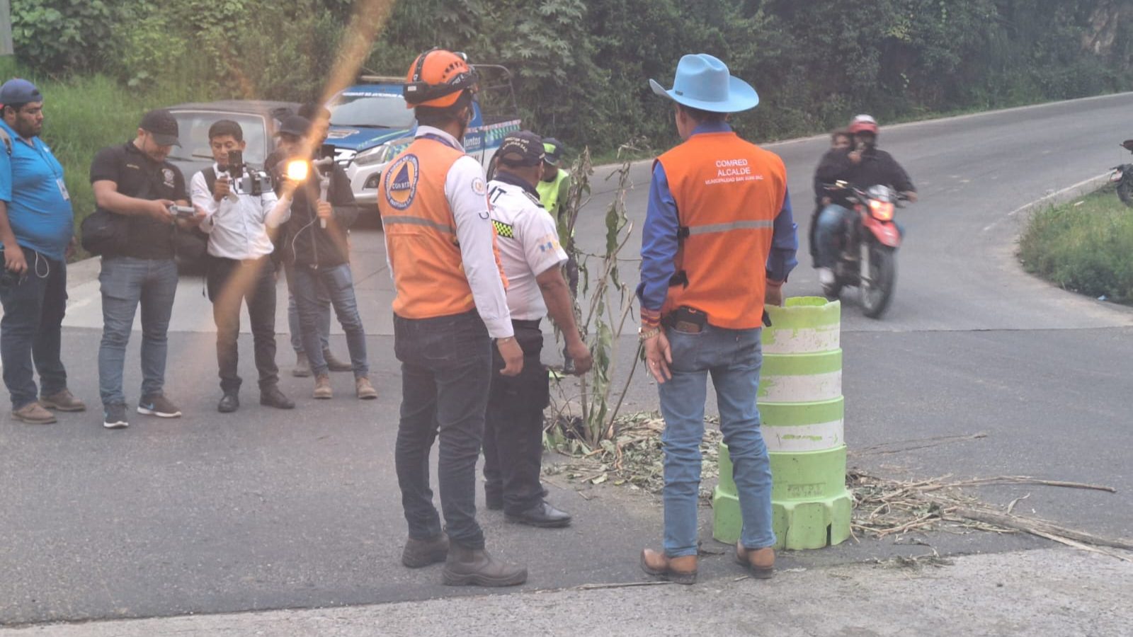 Nuevo hundimiento expone la ineficiencia en infraestructura vial puente en Ciudad Quetzal en riesgo
