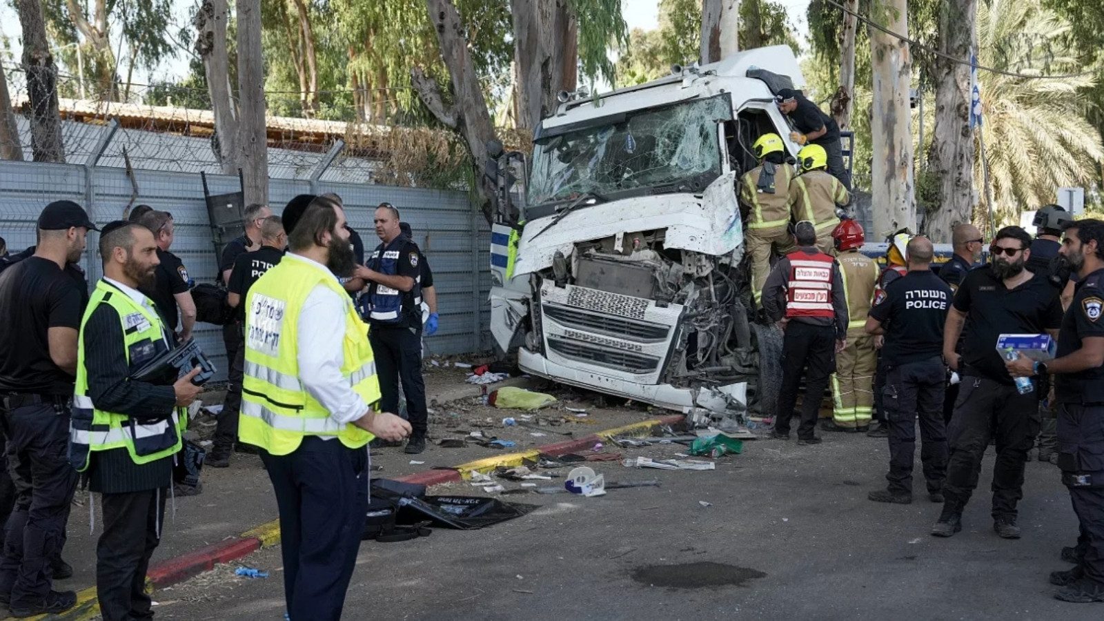 Ataque terrorista en Israel un camión embistió una parada de autobús en Tel Aviv
