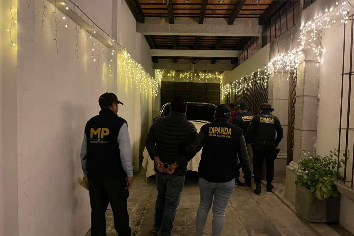 Capturan a comunicadores por amenazas contra alcalde de Antigua Guatemala