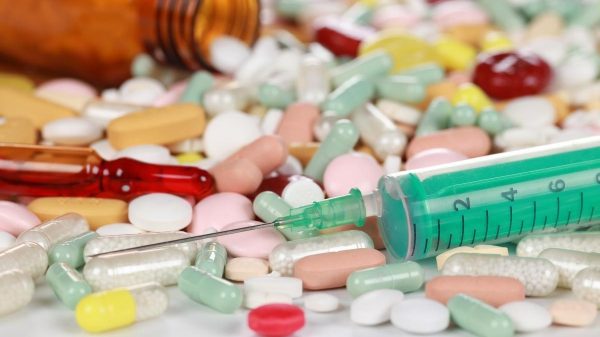 El auge de las drogas sintéticas reconfigura el narcotráfico en América