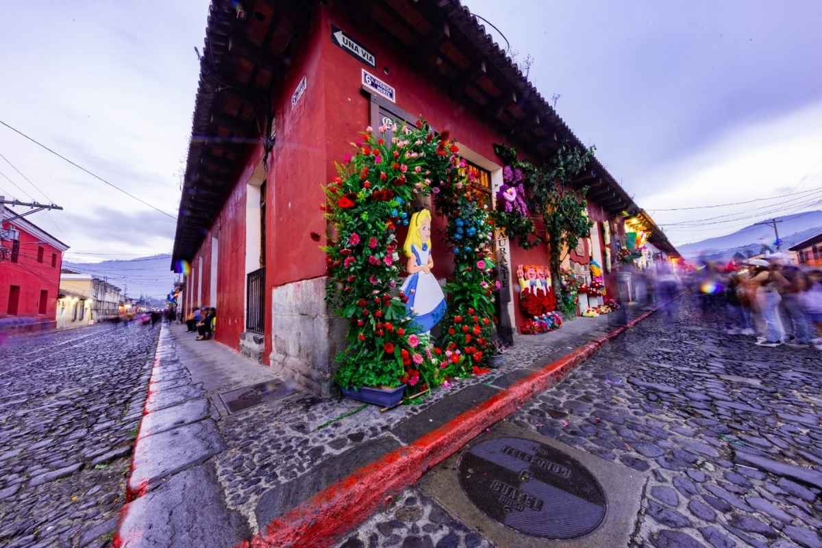 Festival de las Flores en Antigua deja derrama de 153 millones de quetzales