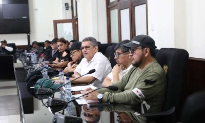 Joviel Acevedo y sindicalistas exigen renegociación de pacto colectivo y mejoras educativas