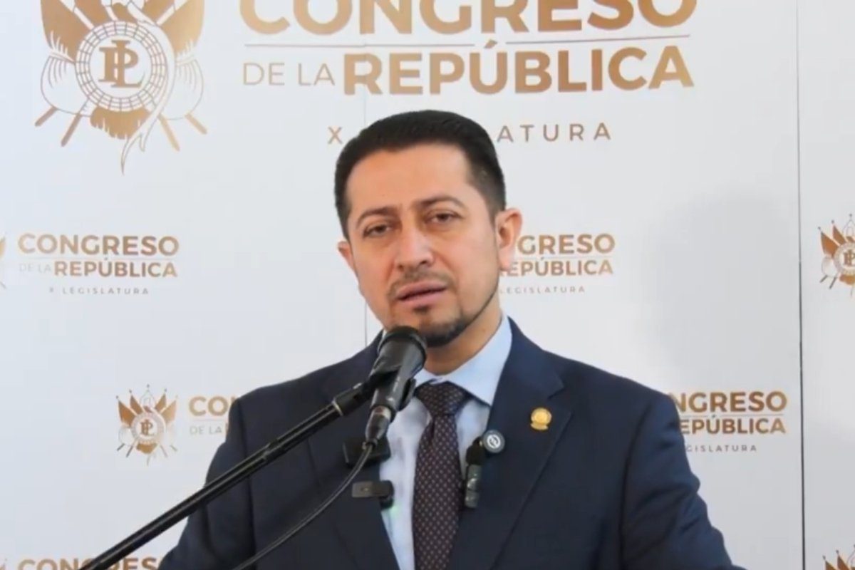 Presidente del Congreso rechaza aumento salarial Pero analizarán presupuesto 2025 aprobado