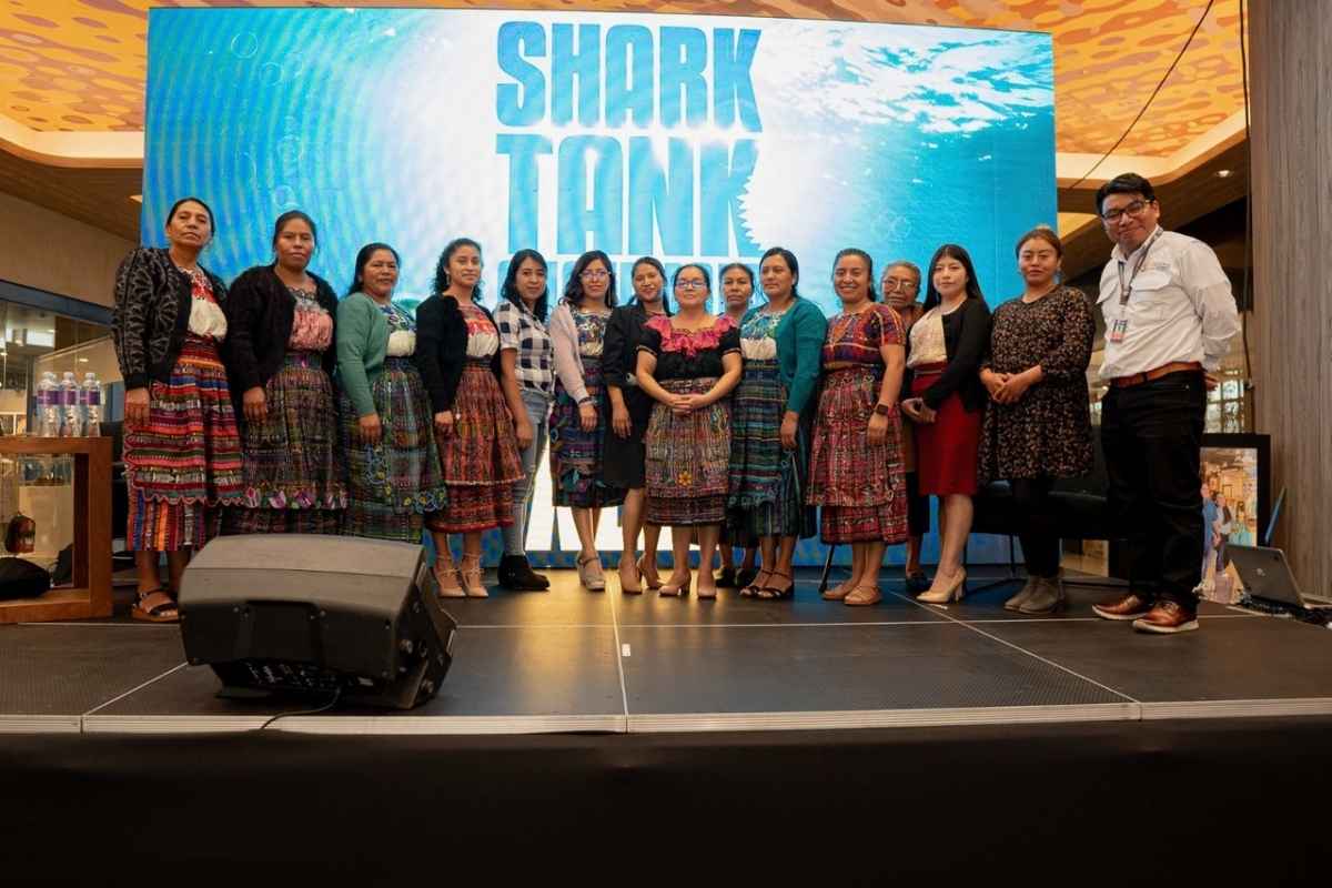 Shark Tank Bootcamps impulsa a más de 2,000 emprendedores en Guatemala