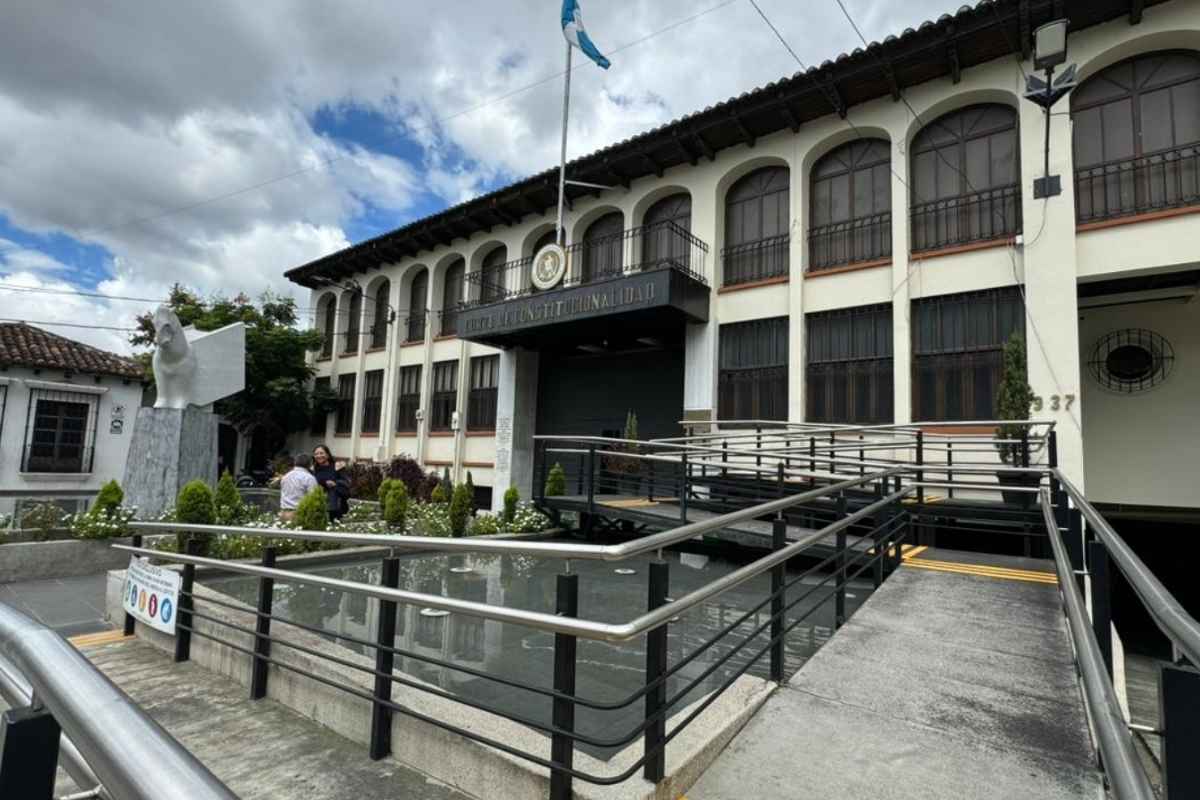 CC admite amparos contra aumento salarial de diputados por Q22 mil