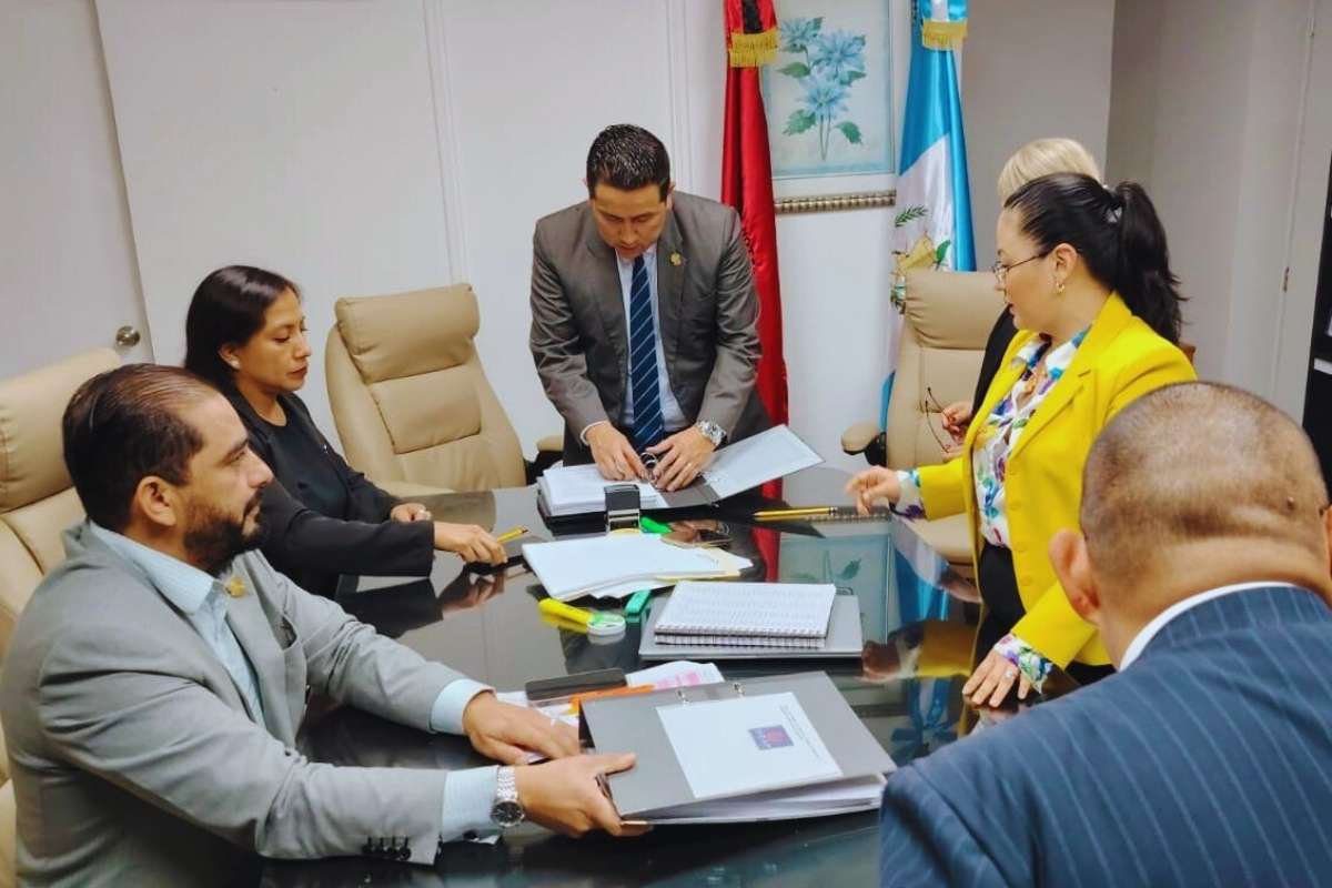 Último día para inscribir planillas en elecciones del CANG 2025