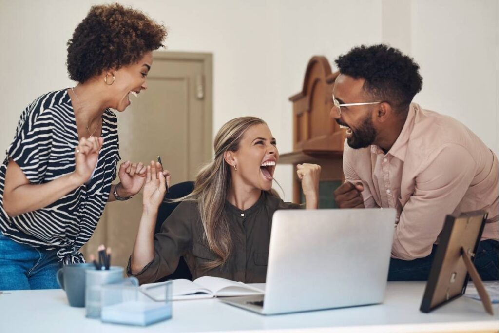 las PYMES en Guatemala están en un momento clave para su crecimiento. La transformación digital no es un lujo, sino una necesidad para sobrevivir y prosperar en un mercado cada vez más competitivo.