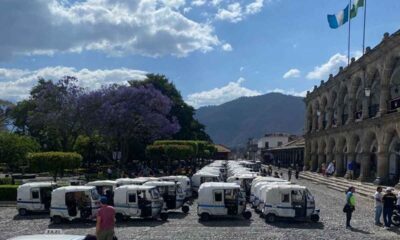 Protesta de mototaxistas en Antigua Guatemala por regulaciones de Semana Santa