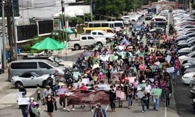 Protesta bloquea acceso a sede de Caminos en zona 13 en Ciudad de Guatemala