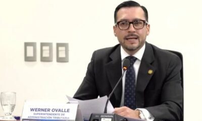 Werner Ovalle es juramentado como nuevo director de la SAT