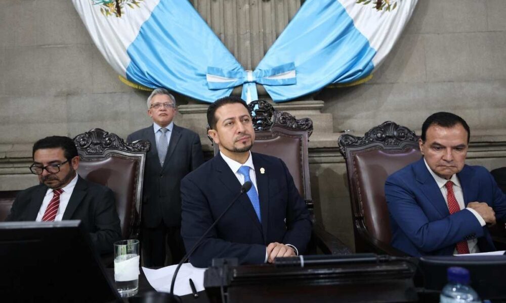 Diputados de oposición acusan a Nery Ramos de abuso de autoridad