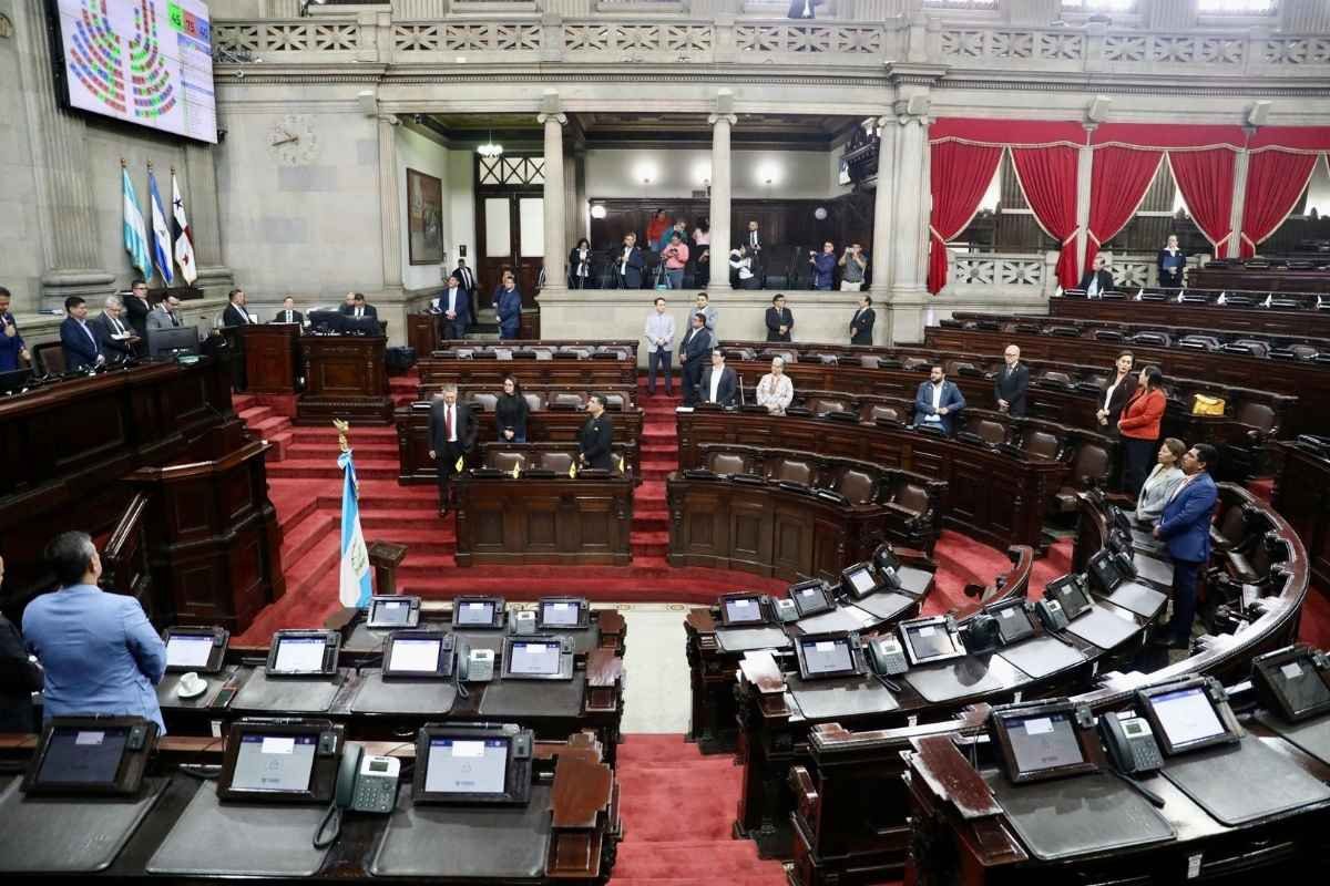 Congreso bajo presión por incumplir elección de directores de la Superintendencia de Competencia