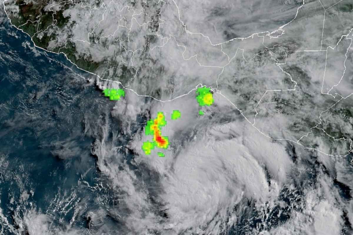 Depresión Cinco-E se convierte en tormenta tropical Erick, según Insivumeh