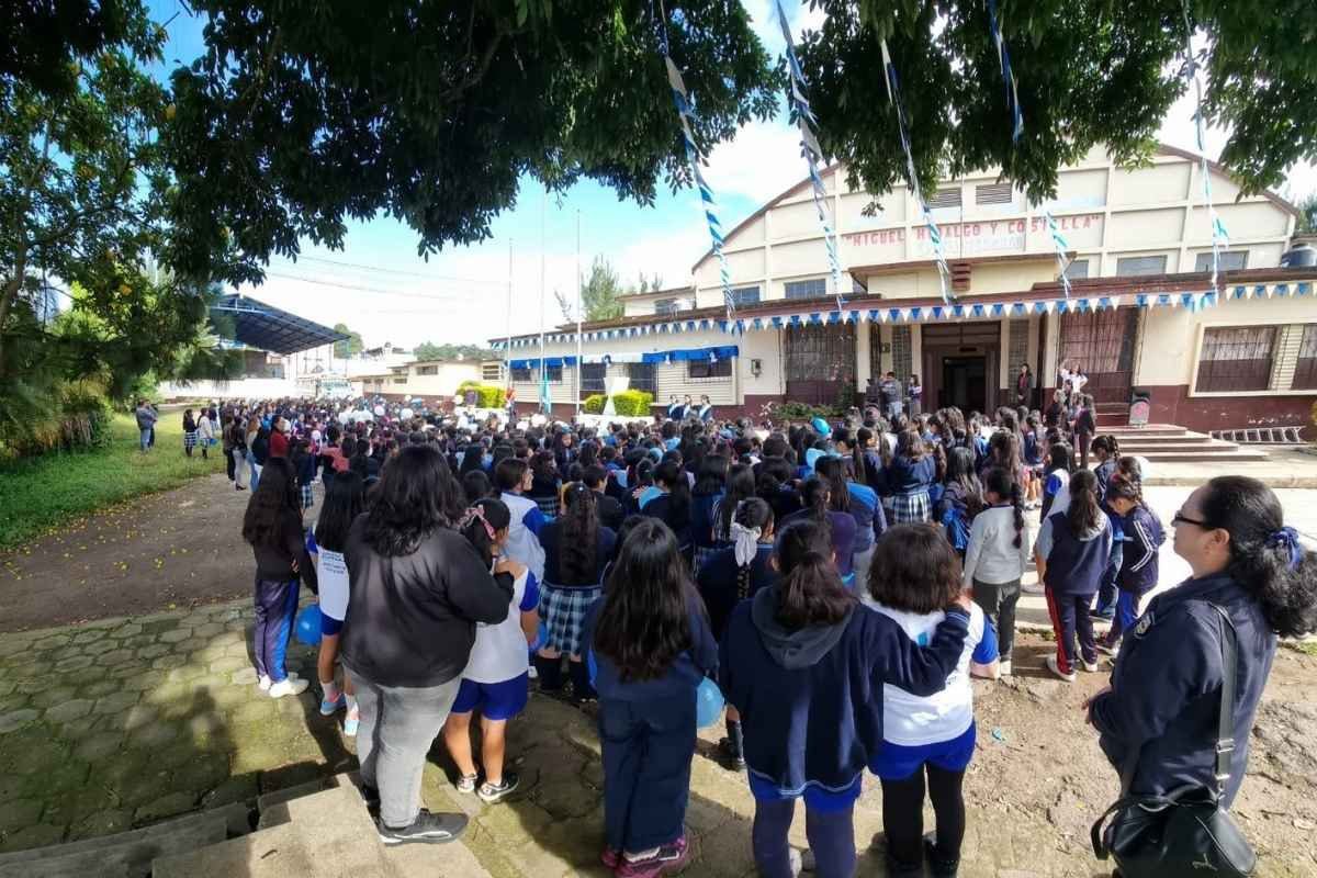 Reabren más de mil escuelas tras retiro de campamento del STEG