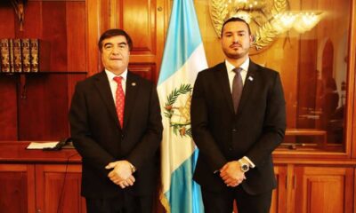 Cifuentes juramenta a nuevo secretario de la CSJ en acto privado