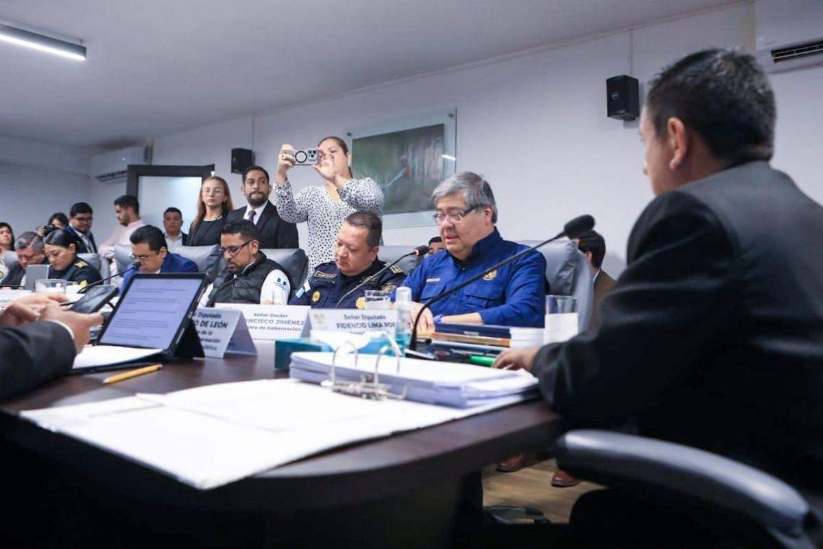 Compra de armas para la PNC bajo revisión de la Contraloría