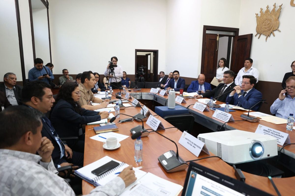 Congreso debate aporte millonario al Instituto de Previsión Militar