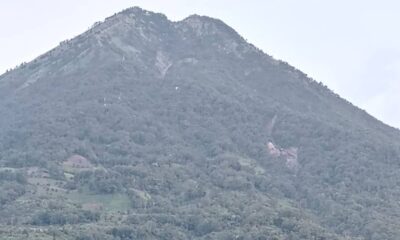 Conred advierte riesgo de lahares y grietas en volcán de Agua por sismos y lluvias