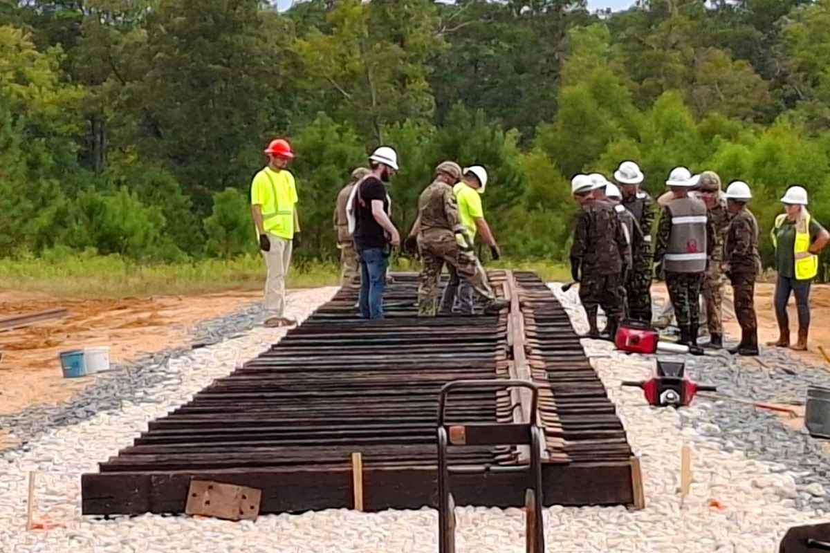 Ingenieros militares de Guatemala participan en ejercicio ferroviario en EE. UU.