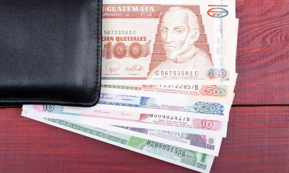 Salario mínimo 2026 será definido por Arévalo ante falta de consenso
