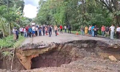 Paso cerrado por hundimiento en Izabal