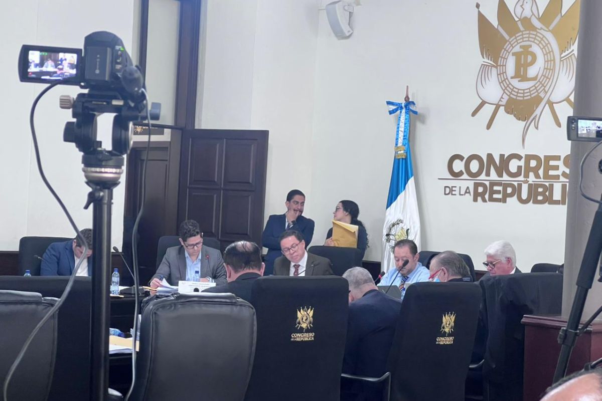 Postuladora del TSE analiza tachas contra aspirantes y debate alcance de los señalamientos