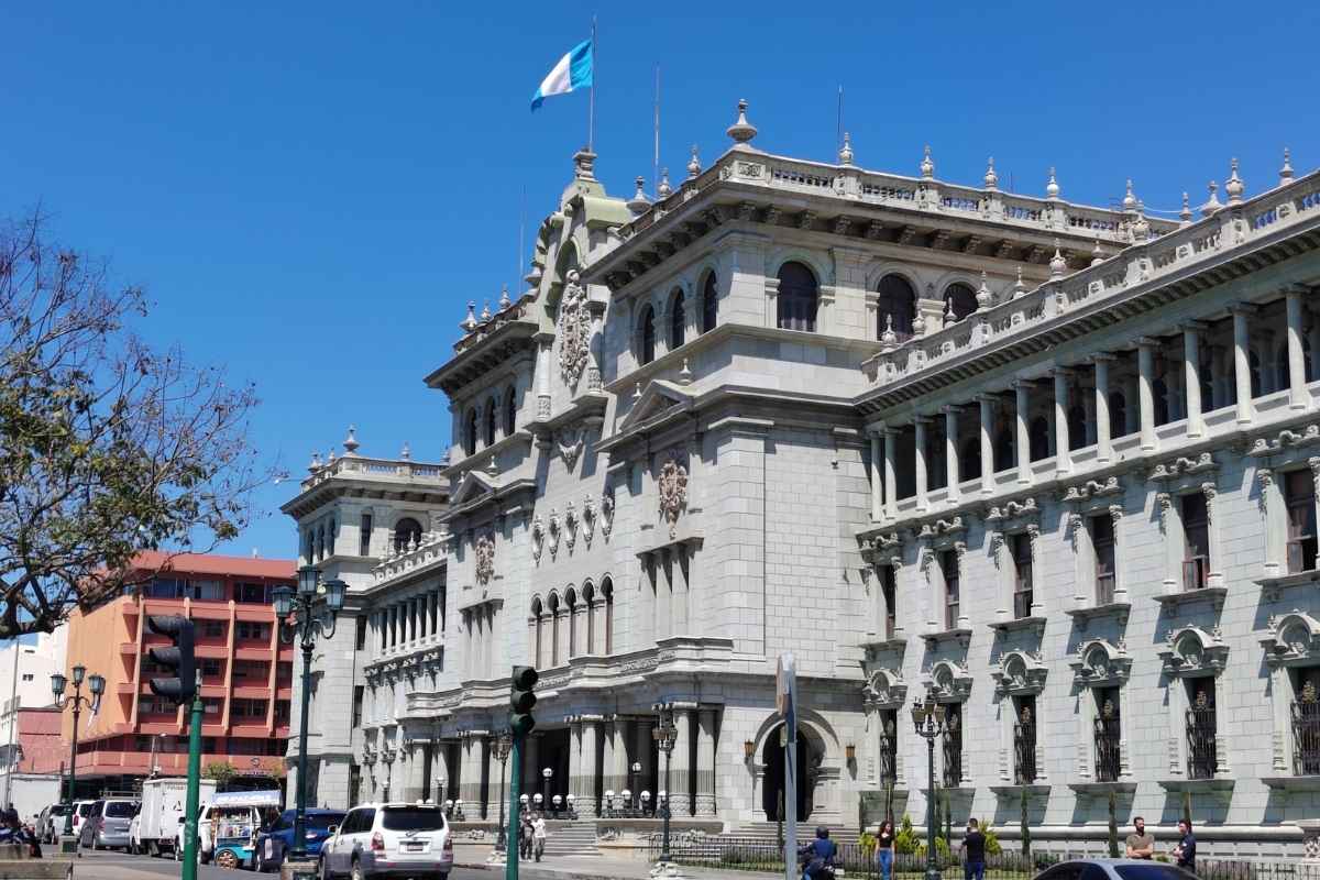 Gobierno declara asueto el 1 de abril de 2026 para el sector público por Semana Santa en Guatemala