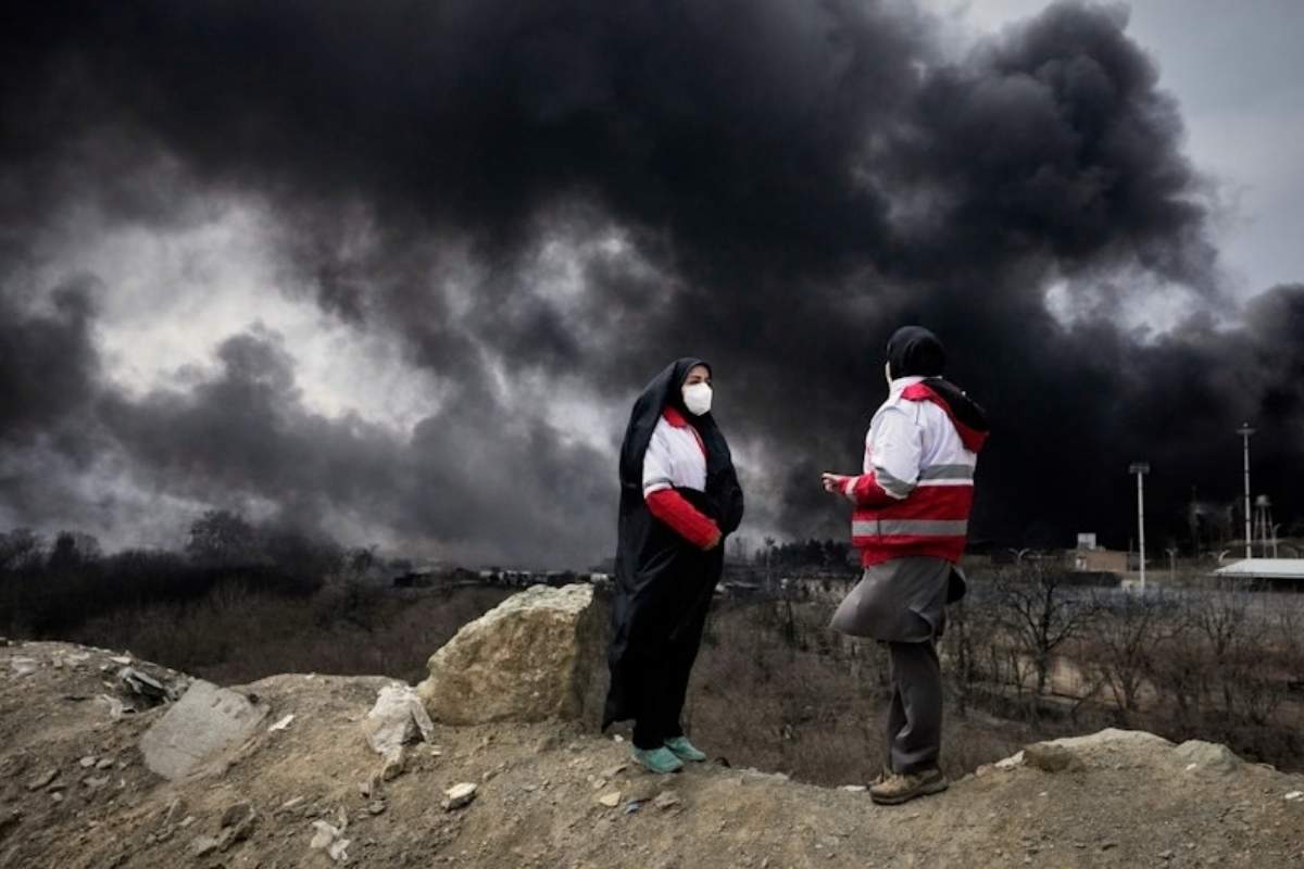 Guerra en Medio Oriente se intensifica Irán raciona gasolina, ataques se expanden y Ucrania enviará expertos antidrones al Golfo