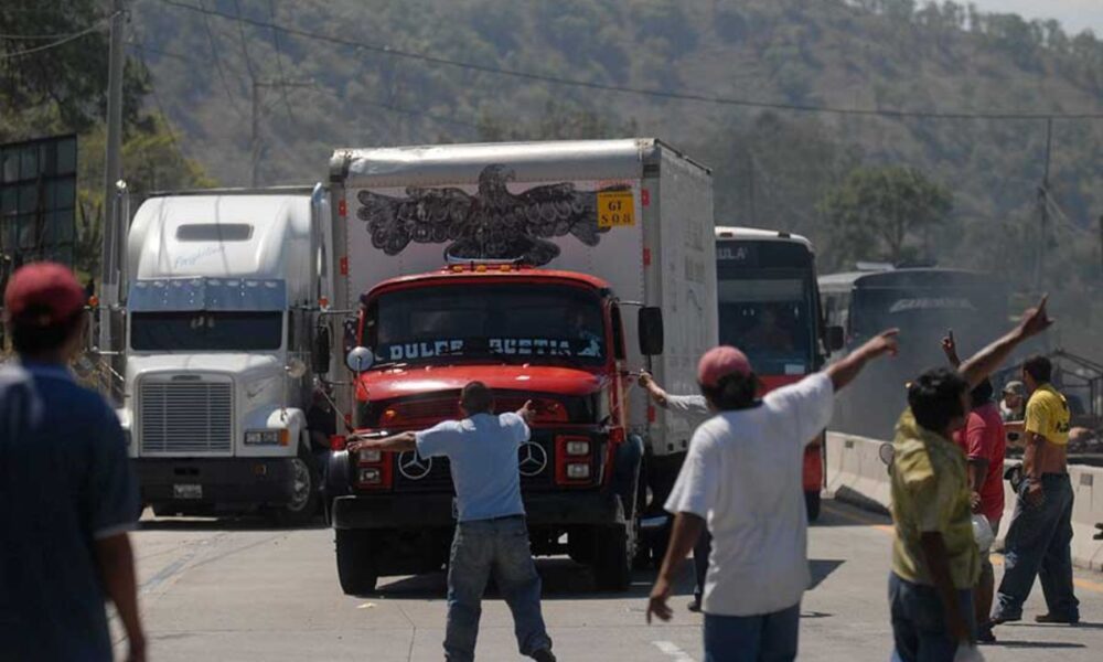 Transportistas convocan manifestación para el 23 de marzo en accesos a la capital