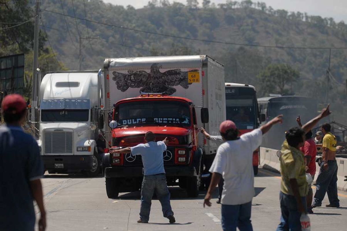 Transportistas convocan manifestación para el 23 de marzo en accesos a la capital