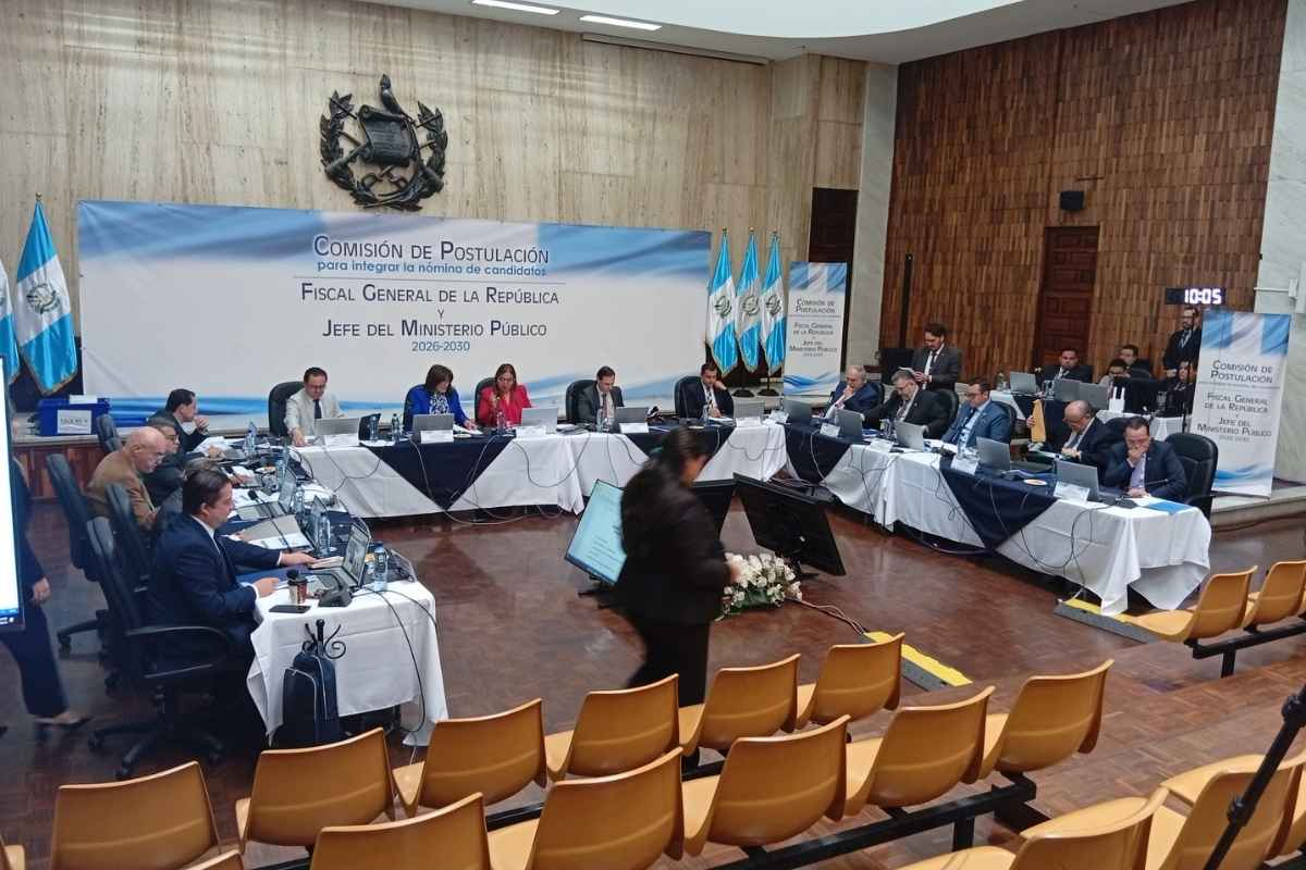 Amparo de aspirante reabre debate sobre calificaciones en elección de fiscal general en Guatemala