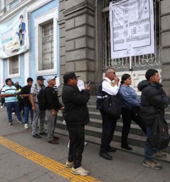 Elecciones generales en Perú arrancan con demoras en centros de votación por fallas logísticas