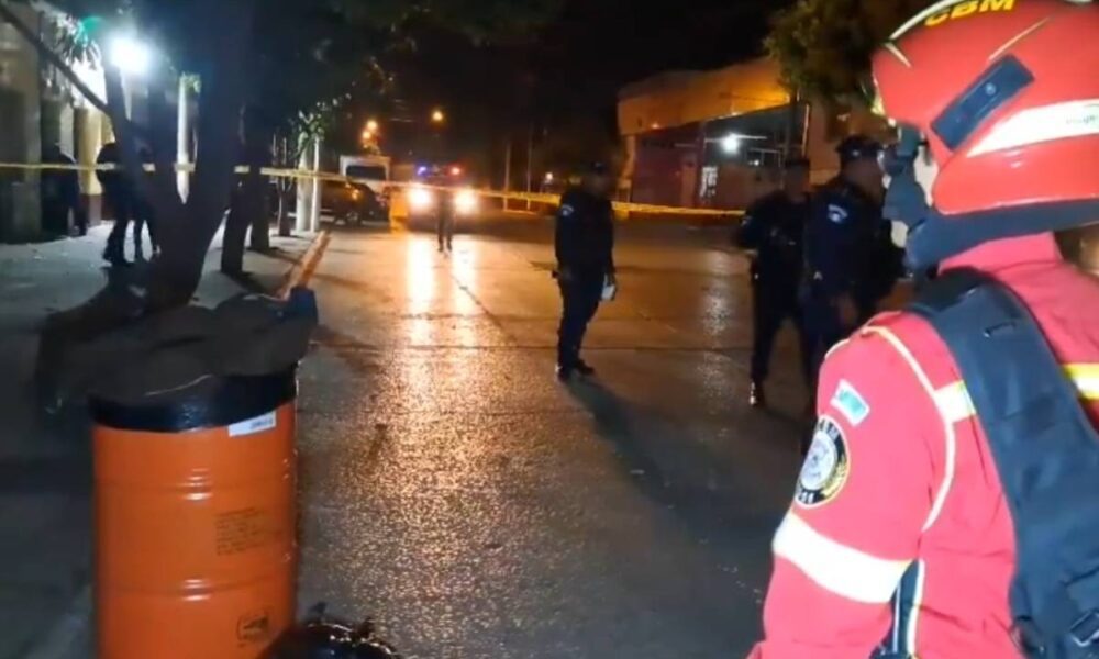 Hallan tonel con posibles restos humanos en zona 3 capitalina