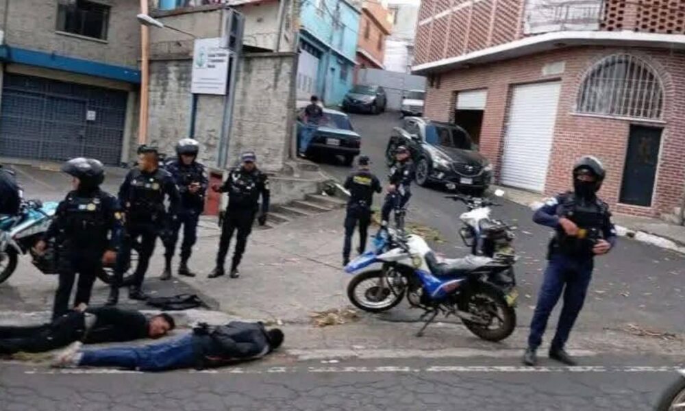 Presunto ataque armado contra agentes de la PNC deja un fallecido y varios heridos en San Pedro Sacatepéquez