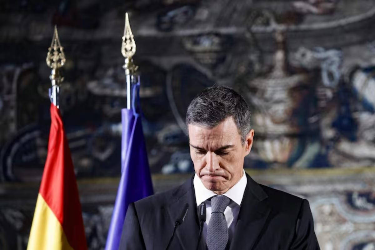 Allanamiento al PSOE agrava presión sobre Pedro Sánchez por casos de corrupción en España