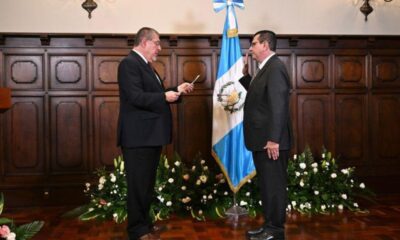 Arévalo juramenta a Gabriel García Luna como nuevo Fiscal General para el período 2026-2030
