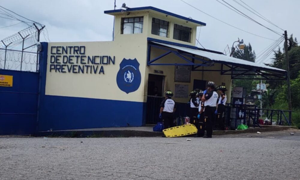 Ataque armado dentro del Preventivo de la zona 18 deja dos personas heridas