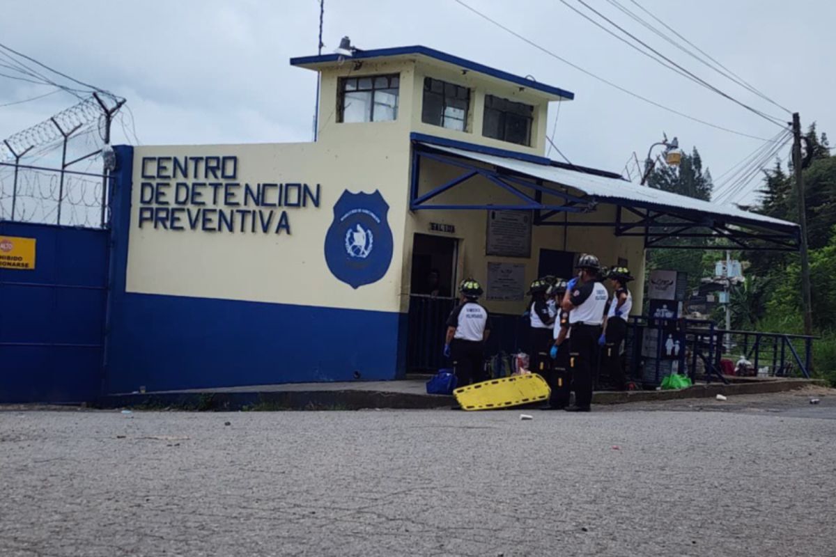 Ataque armado dentro del Preventivo de la zona 18 deja dos personas heridas