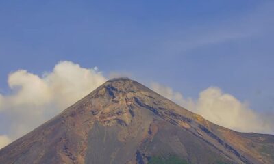Autoridades alertan por recorridos ilegales hacia los volcanes de Fuego y Santiaguito