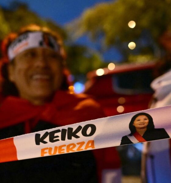 Fujimori encabeza la reñida elección presidencia de Perú
