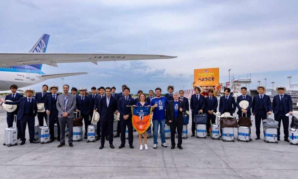 Japón conquista a los aficionados en su llegada a Monterrey antes del Mundial 2026