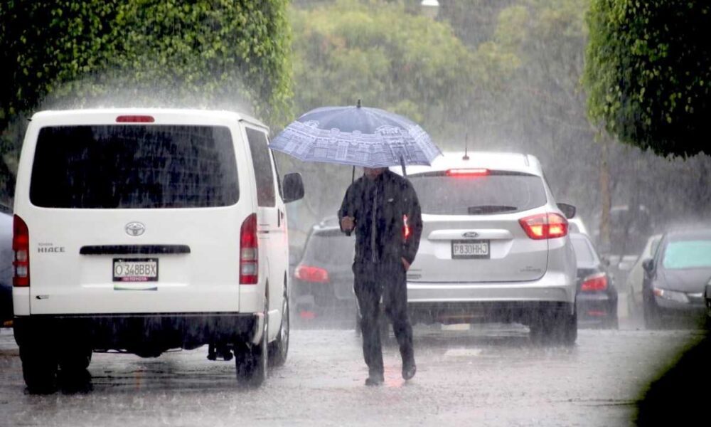 Lluvias en Guatemala El IGSS emite alerta y guías de prevención para proteger a su familia